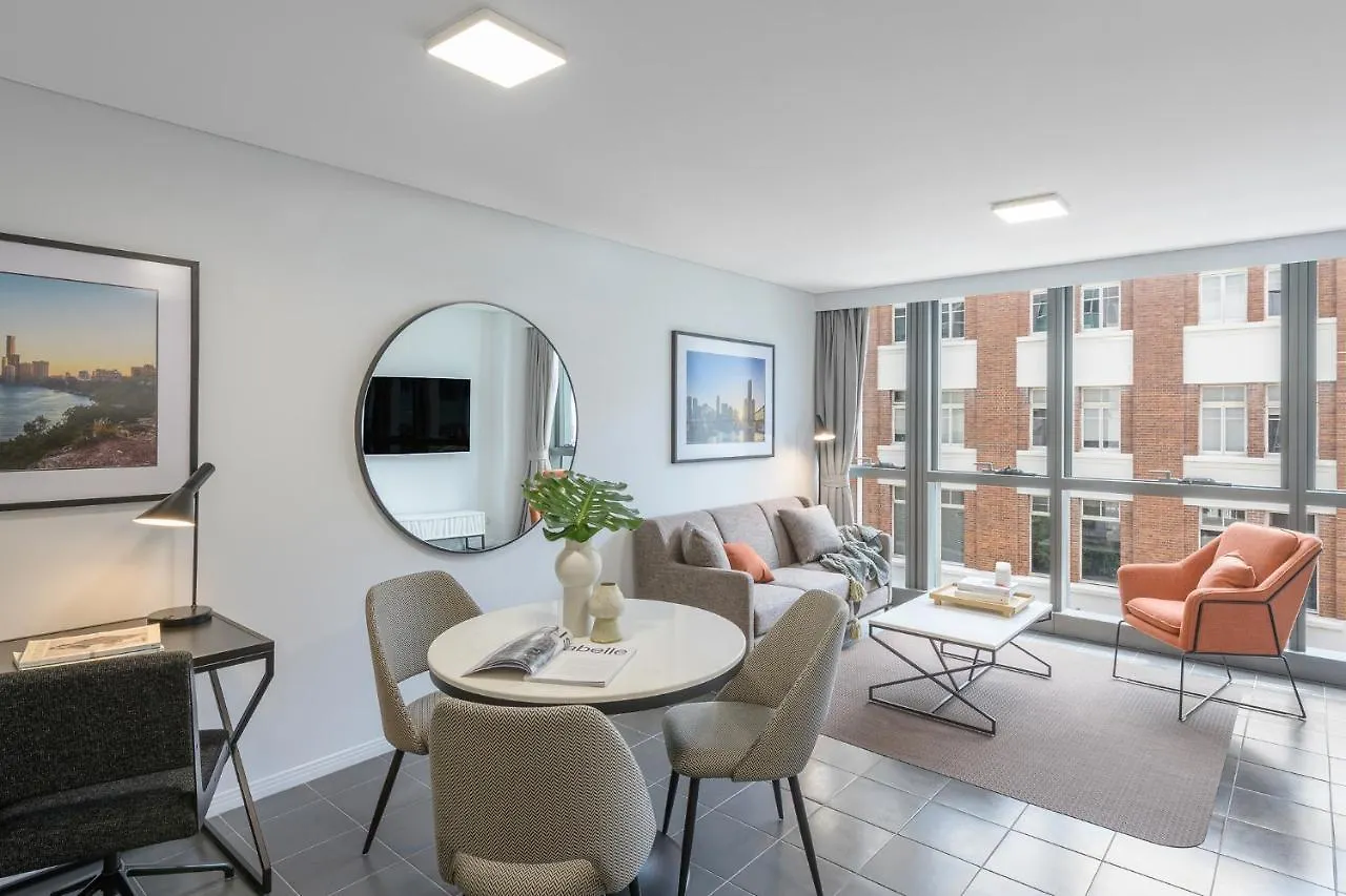Meriton Suites Adelaide Street, Brisbane Hotel
