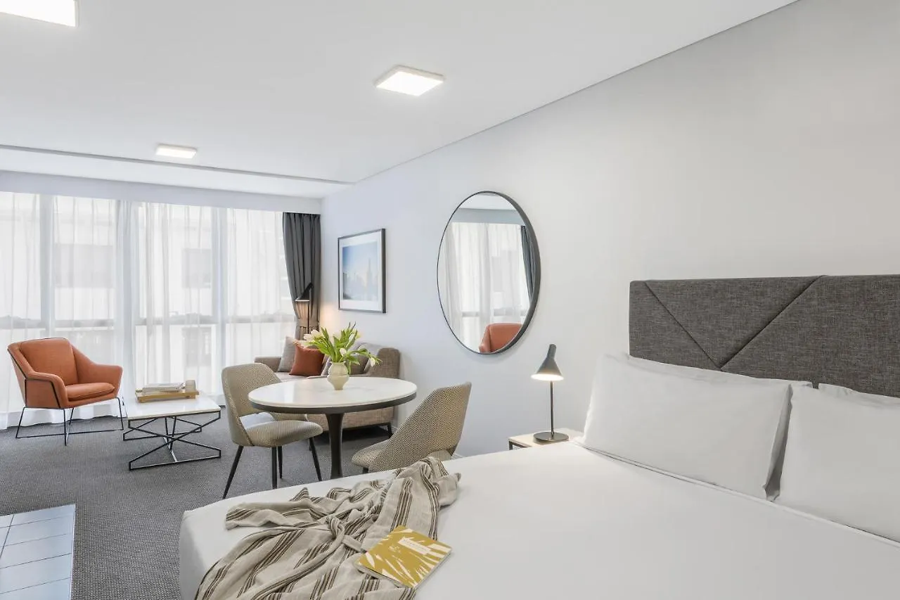 Meriton Suites Adelaide Street, Brisbane