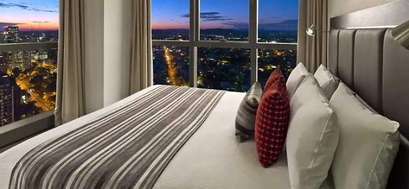 Meriton Suites Adelaide Street, Brisbane Hotel