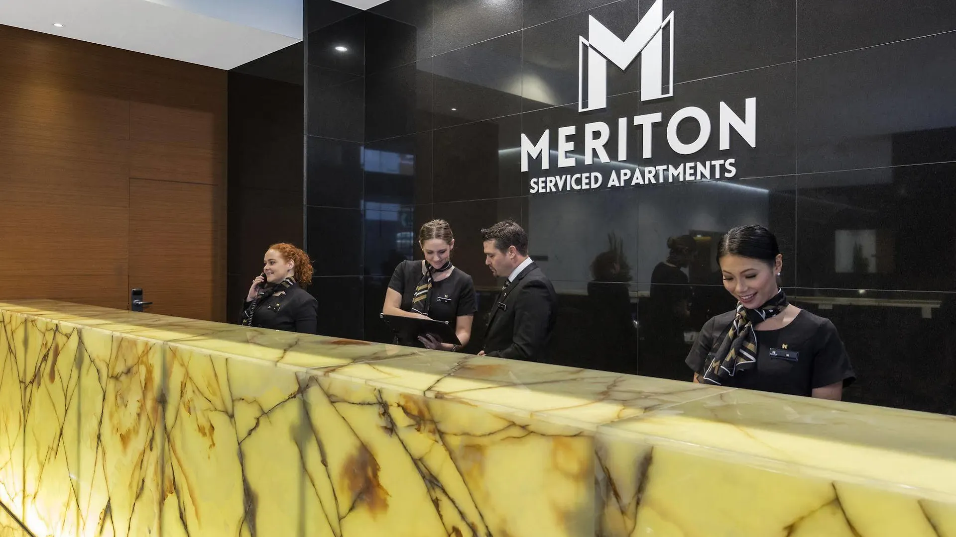 Meriton Suites Adelaide Street, Brisbane Hotel
