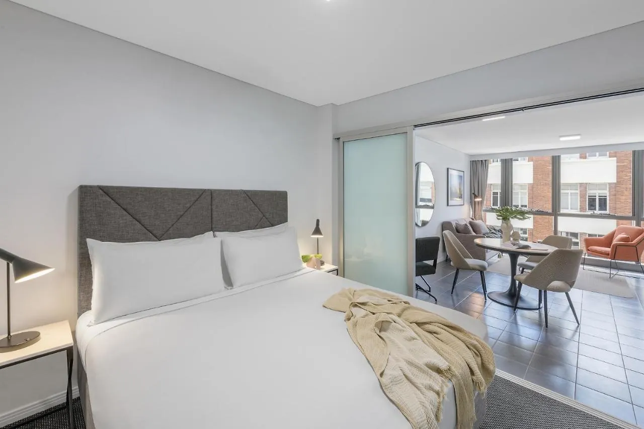 Meriton Suites Adelaide Street, Brisbane