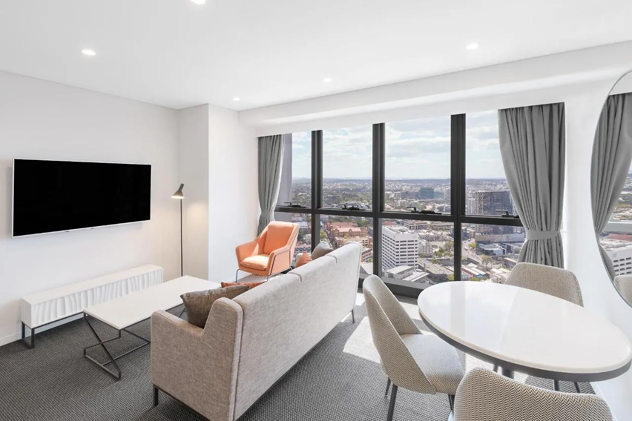 Meriton Suites Adelaide Street, Brisbane Hotel