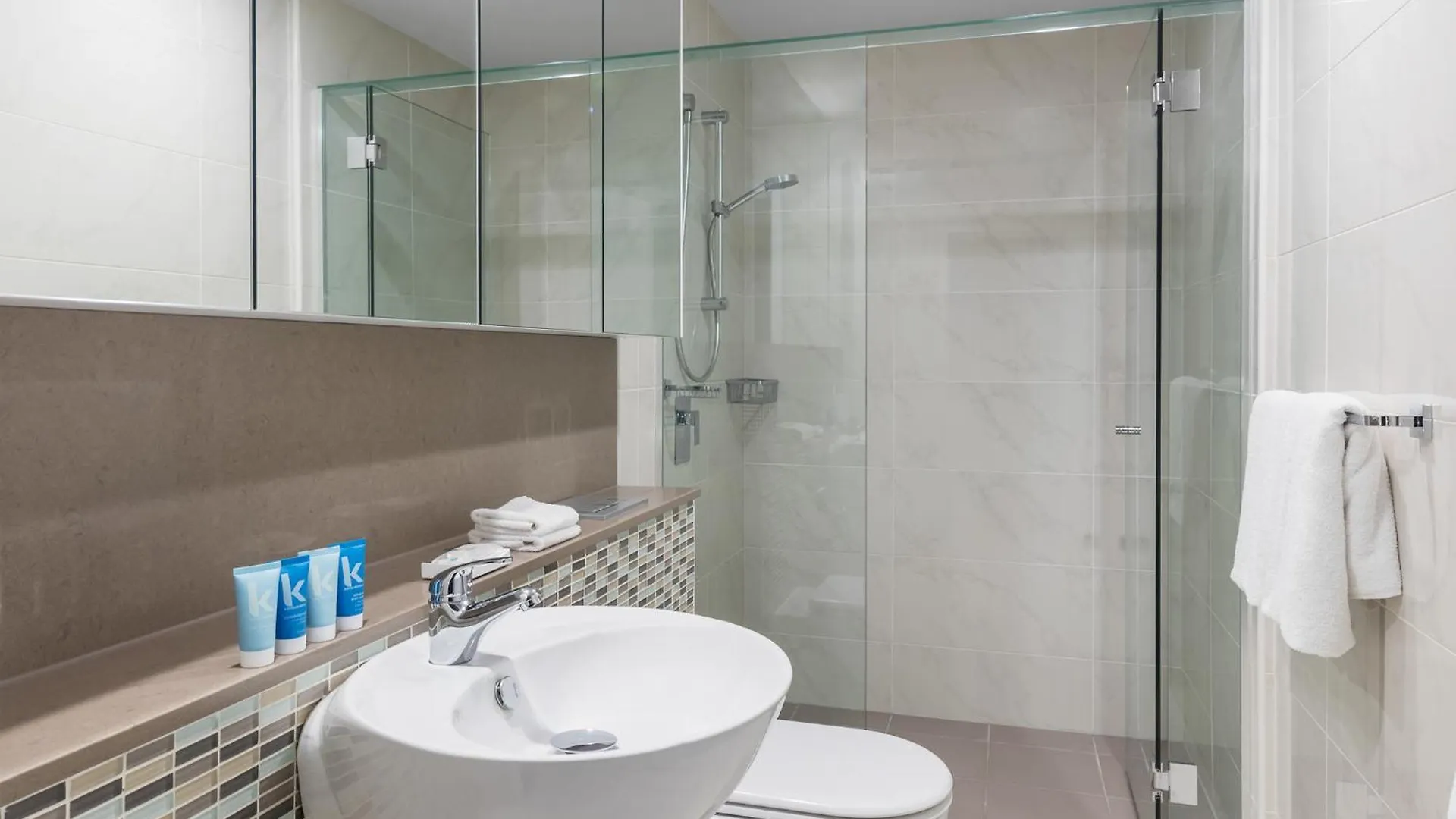 Meriton Suites Adelaide Street, Brisbane 5*,