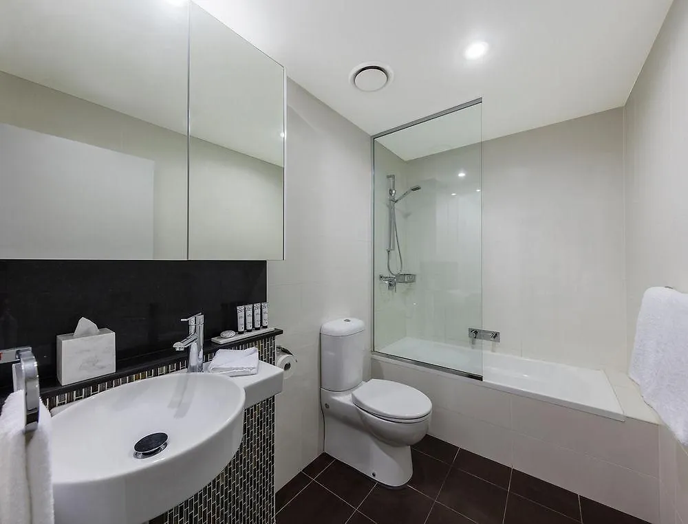 Meriton Suites Adelaide Street, Brisbane 5*,  Australia