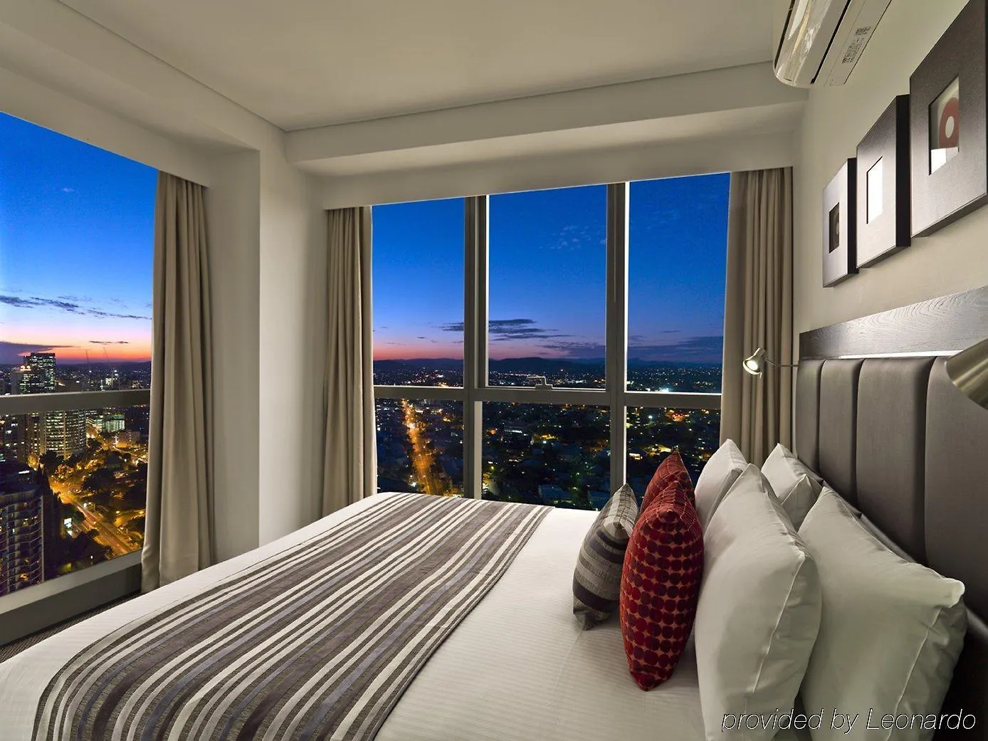 Hotel Meriton Suites Adelaide Street, Brisbane
