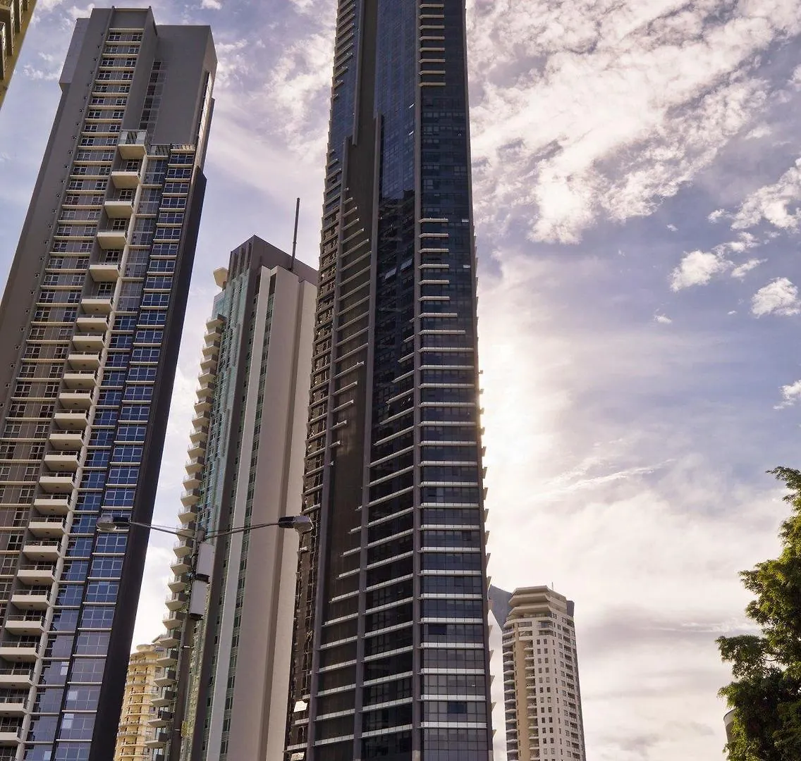 Meriton Suites Adelaide Street, Brisbane Hotel